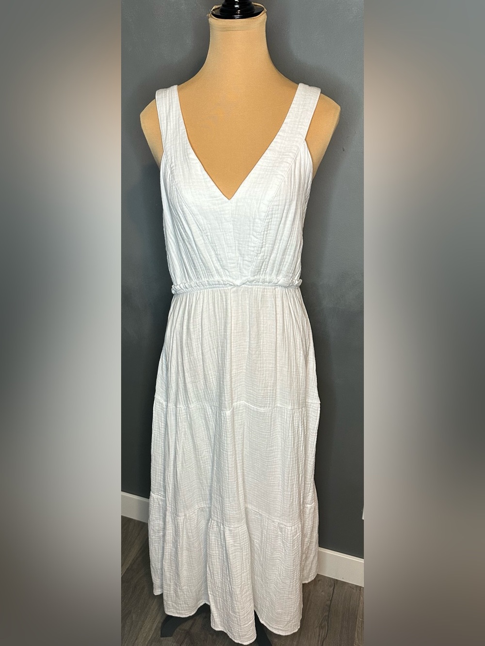 Steve Madden White V-Neck Tiered Maxi Dress with Adjustable Straps